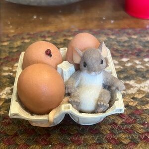 Unbranded Brown & Cream Mouse Figurine with Brown Eggs - Small Pets Toy Décor